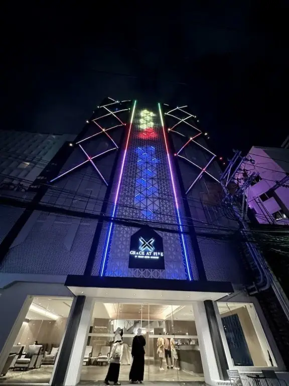 Бангкок: Grace At Five by Grace Hotel Bangkok