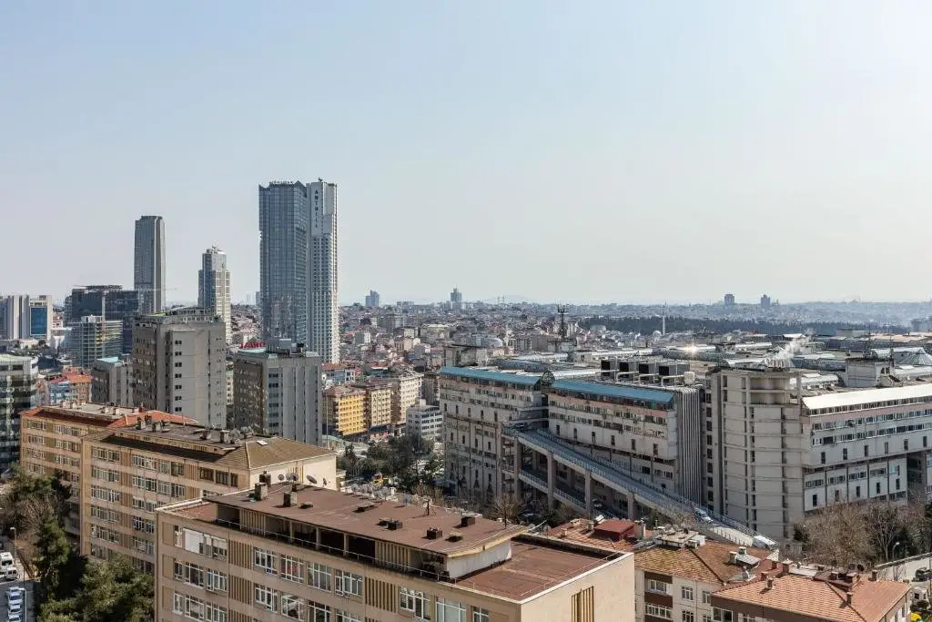 Стамбул: Pleasant Apartment with Impressive City View in Sisli