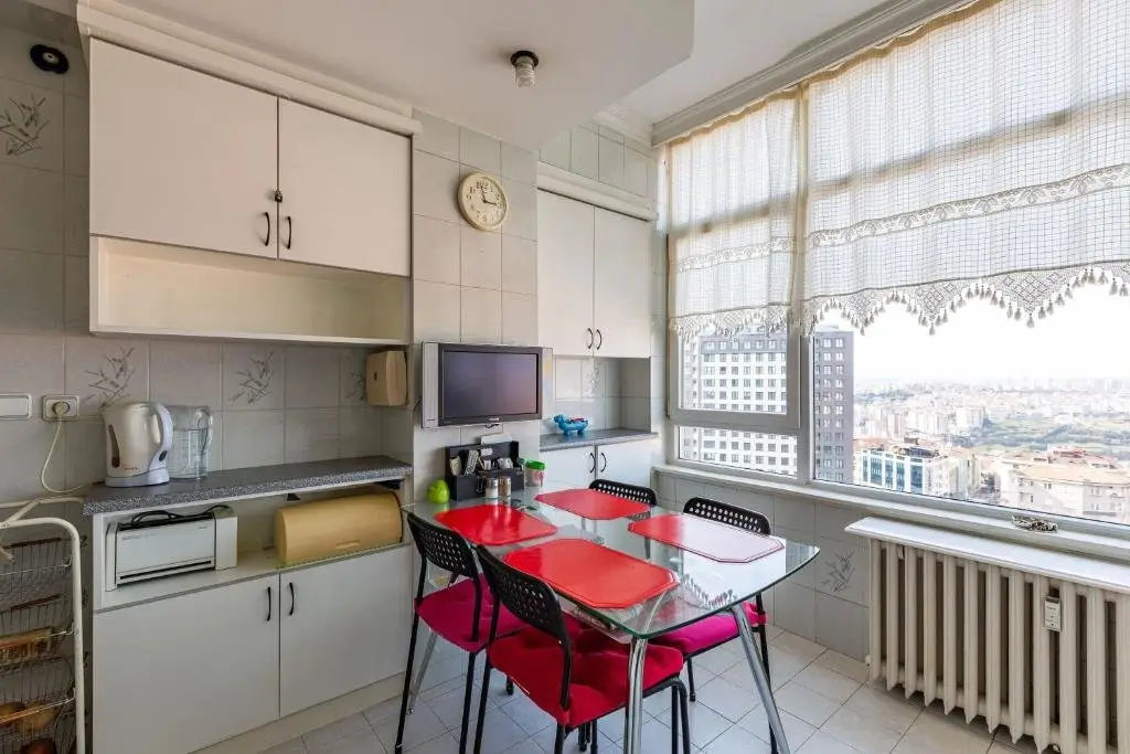 Стамбул: Pleasant Apartment with Impressive City View in Sisli