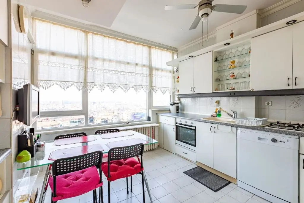 Стамбул: Pleasant Apartment with Impressive City View in Sisli