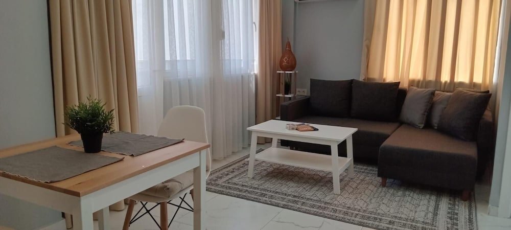 Аланья: Cozy Flat w Balcony 5 min to Beach in Alanya