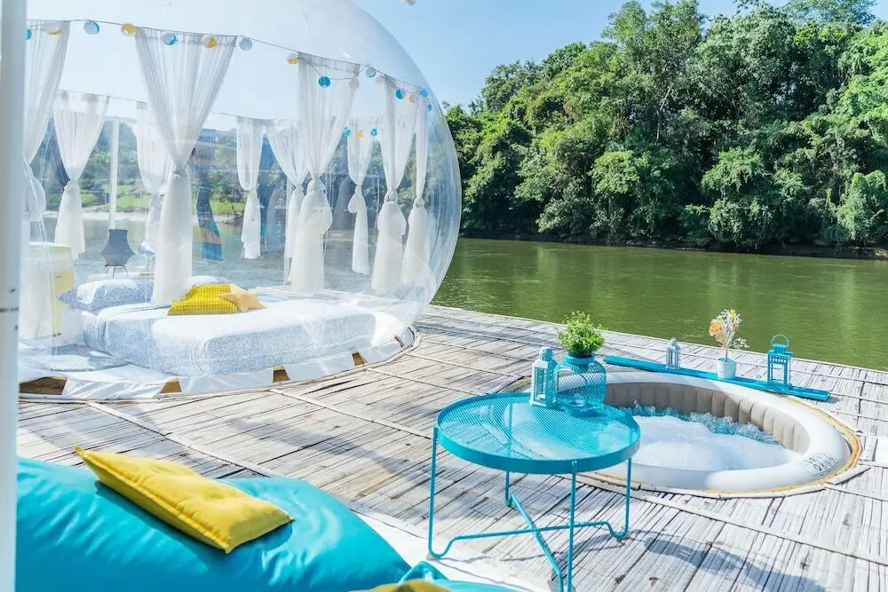 Сай Йок: The Three Bubble Houses