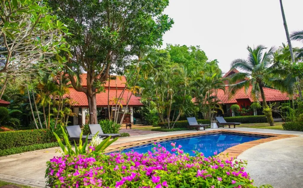 Муанг: Locals Villa Hotel