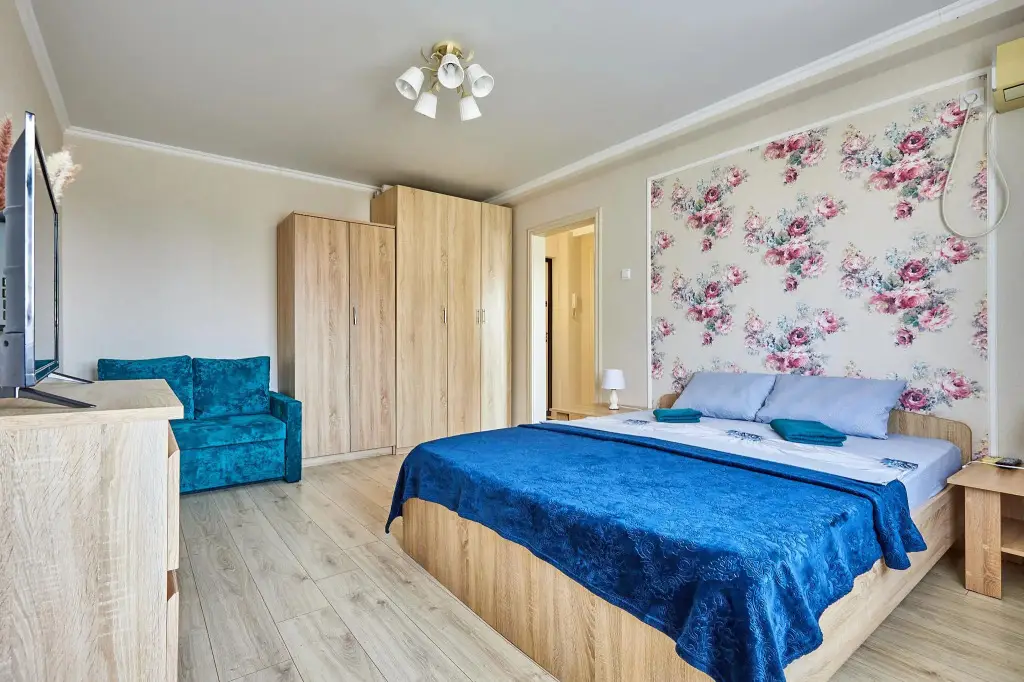 Краснодар: Apartments on Krasnye Partizan street 248