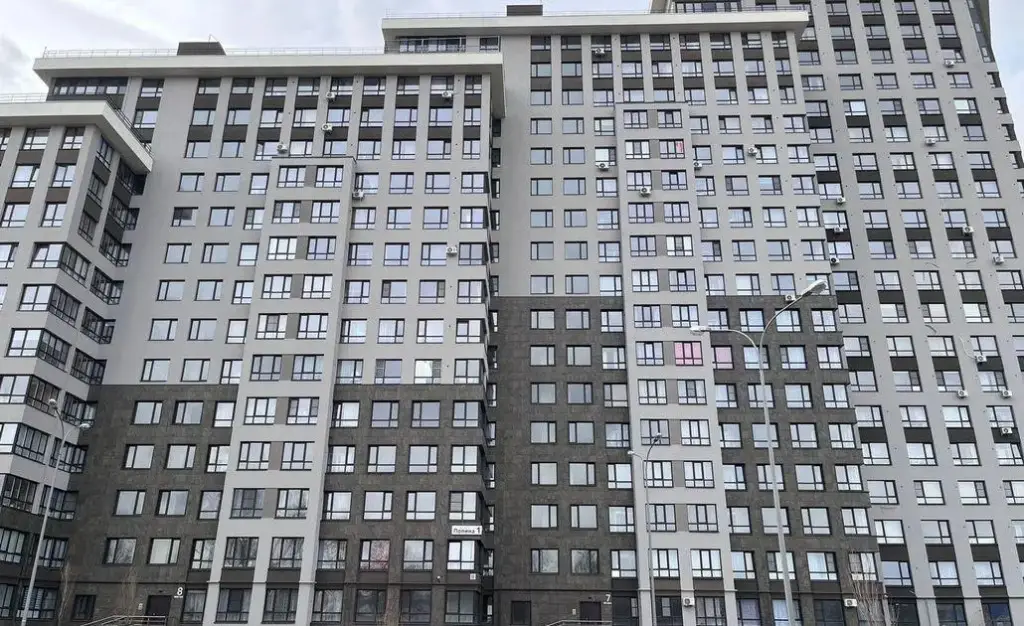Апартаменты на улице Александра Полина 1 — фото 1