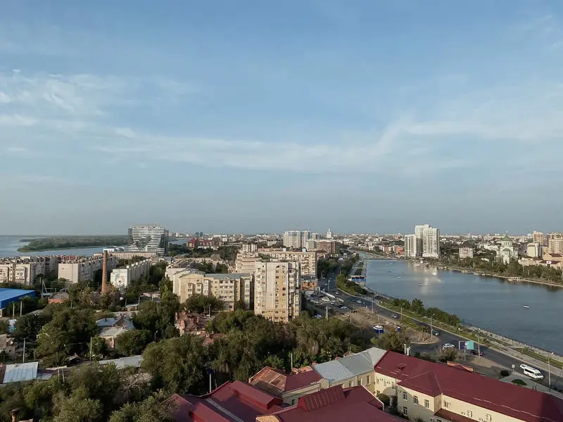 Астрахань: Апартаменты Грин ФОКС на Набережной Приволжского Затона, д. 20Г
