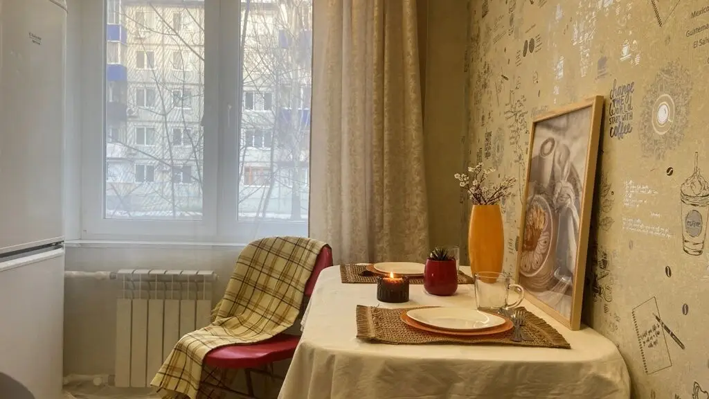 Балаково: Две подушки на ул. Ленина, д. 103б