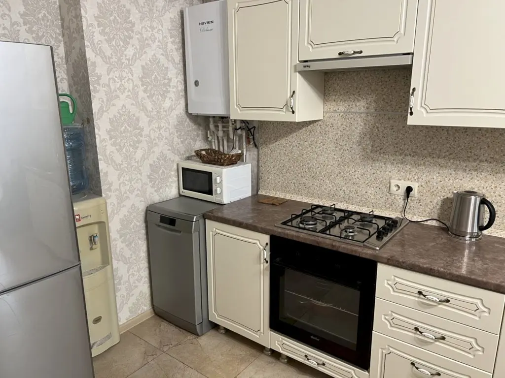 Геленджик: Апартаменты 334 Толстого 51
