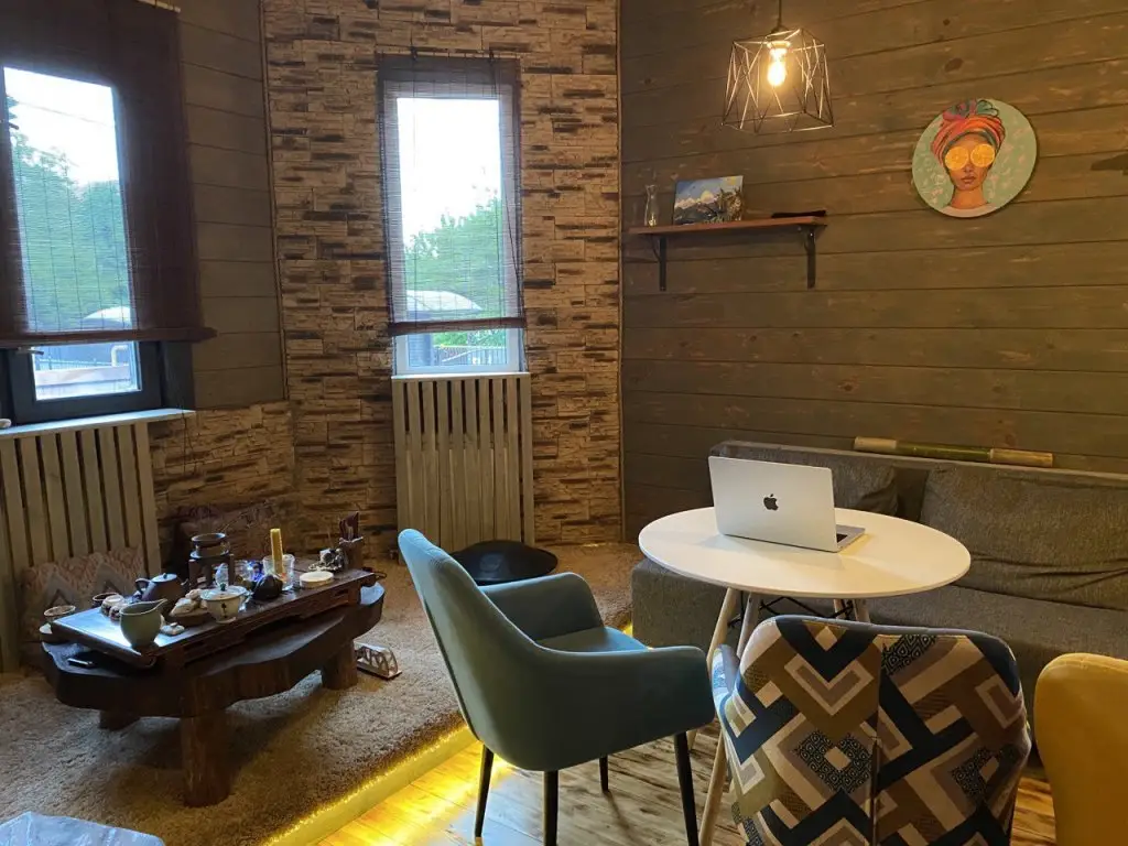 Красная Поляна: Dom Ra In Sunsvet Space Guest House