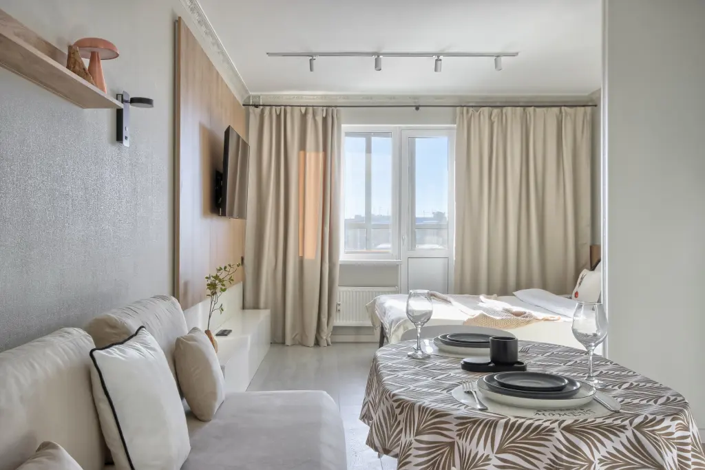 Санкт-Петербург: Апартаменты MyhomeYourhome на Большеохтинском пр-те 15к2