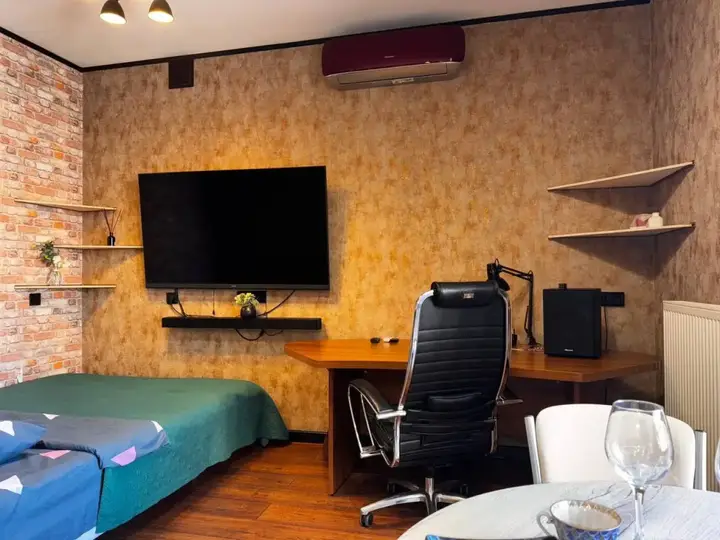 Новосибирск: Uiut Zhk Akademiia Flat