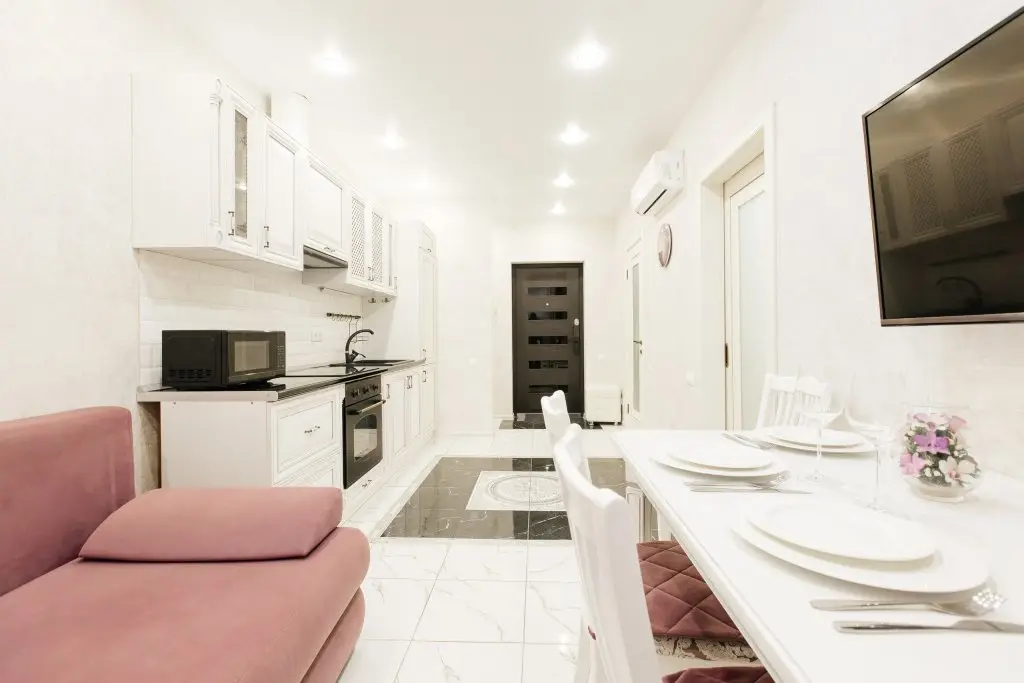 Апартаменты Red Apartments Нижнеимеретинская 137А Армада — фото 1