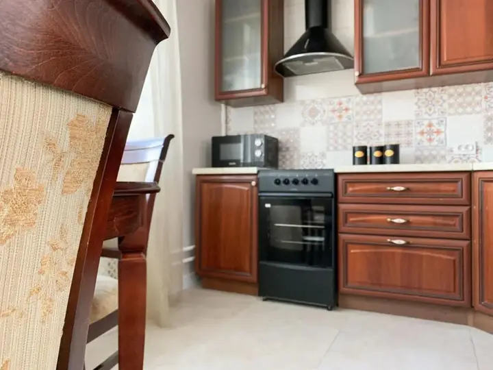 Челябинск: Квартира на Тополиной аллее с просторной кухней
