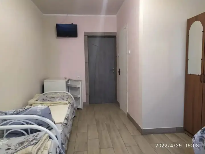 Голубицкая: Меблированные комнаты Пригородная 2