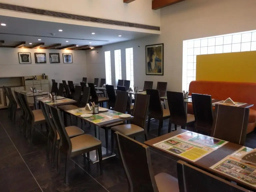 Дубай: Lemon Tree Hotel, Udyog Vihar, Gurugram