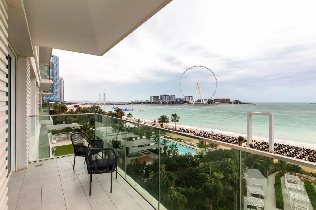 Апартаменты Exclusive 2BR at La Vie with panoramic sea view — фото 1