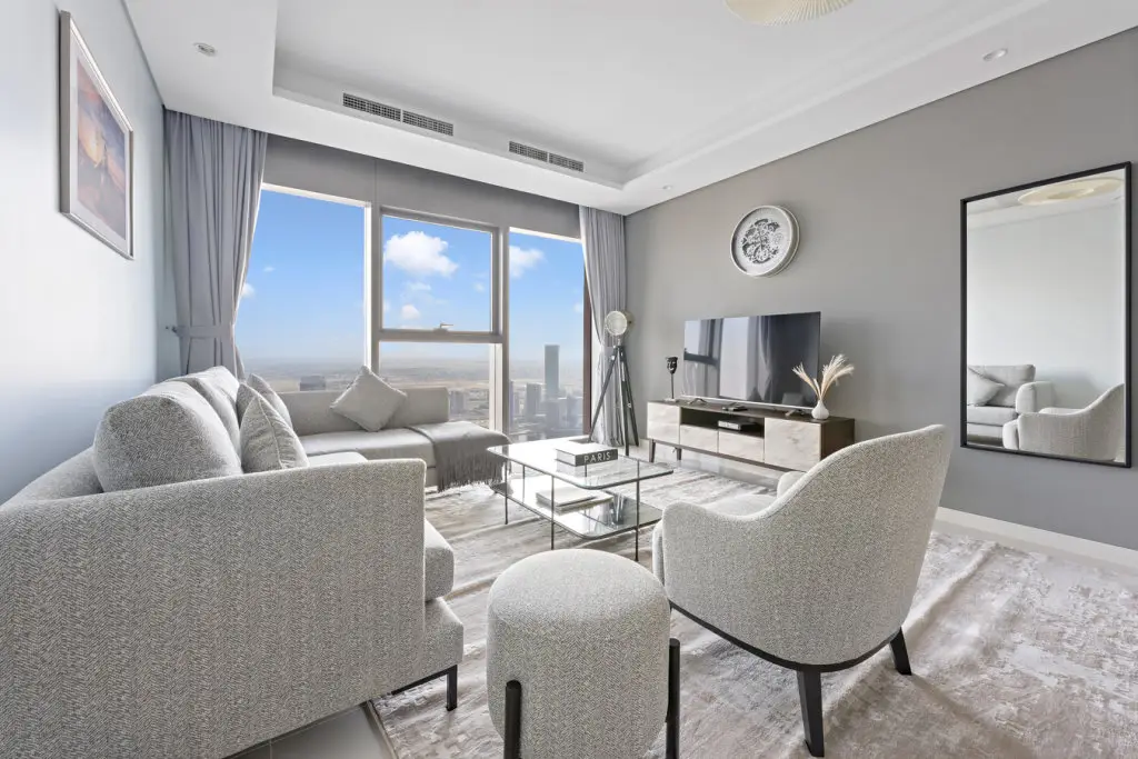 Дубай: Апартаменты Stonetree Paramount Tower