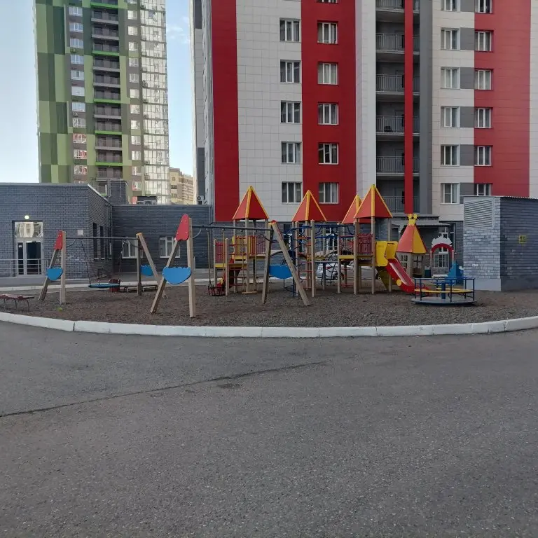 Казань: Квартира Просторная рядом с метро