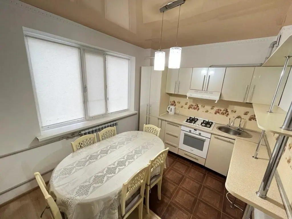 Атырау: Qazaq House (Казак Хаус) на улице Академика Бинеша Жарбосынова 85