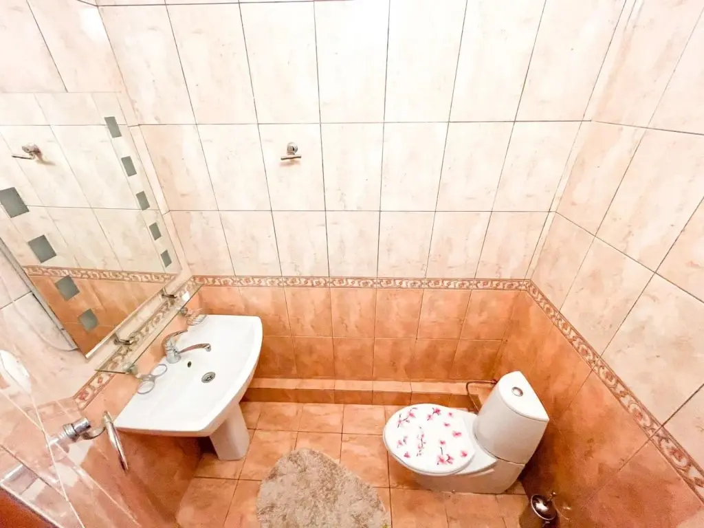 Атырау: Qazaq House (Казак Хаус) на улице Бактыгерея Кулманова