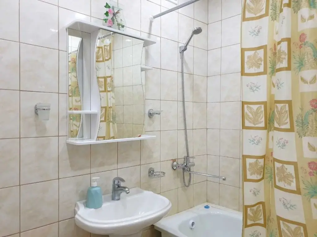Атырау: Qazaq House (Казак Хаус) на улице Курмангазы