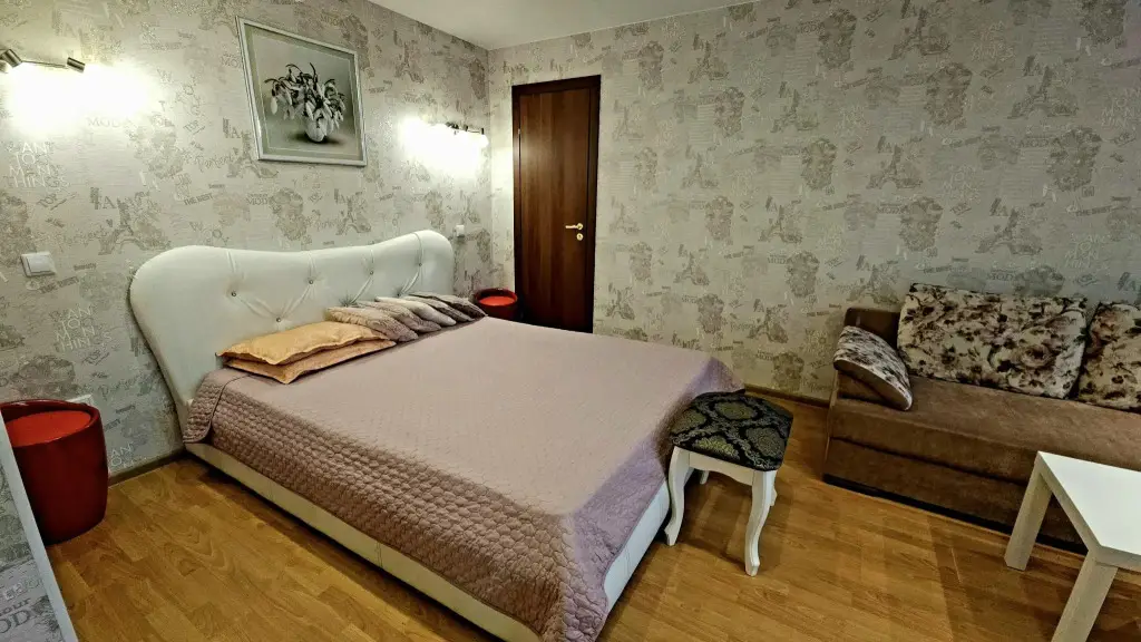 Петрозаводск: Апартаменты на улице Максима Горького 24