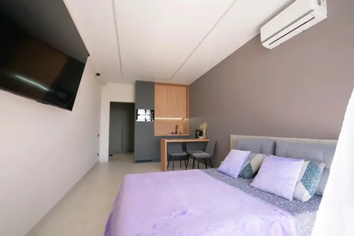 Алушта: Апартаменты LS-Hi-Tech Relax с видом на море со 2 этажа
