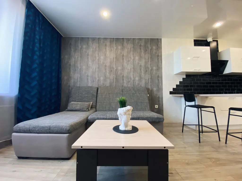 Тюмень: Апартаменты CrystalRentals на Линейной 21