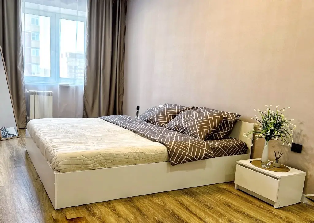 Тюмень: Апартаменты CrystalRentals на Бориса Житкова 6к1