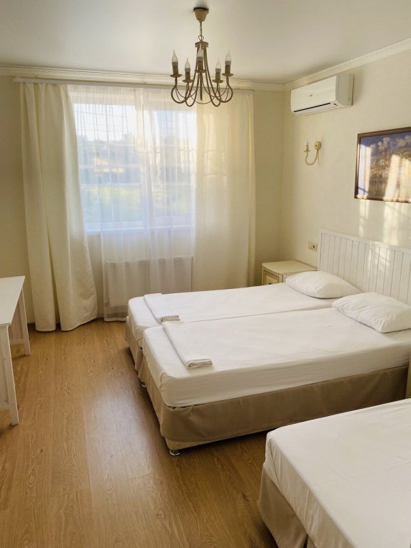 Геленджик: Гостевой дом Villa La Rose de Provence Hotel