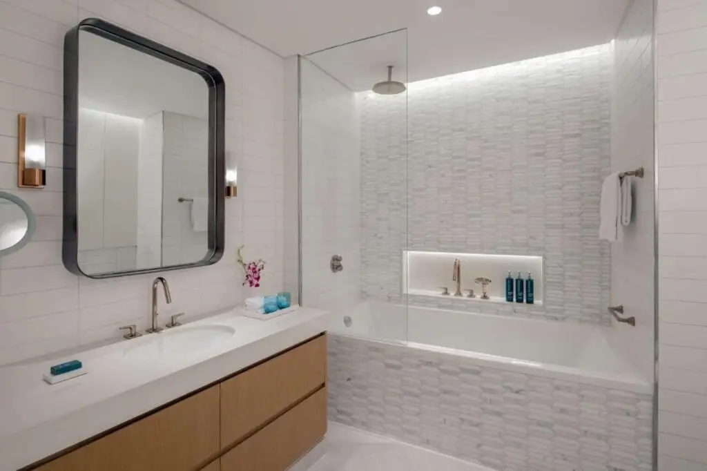 Дубай: Hilton Dubai Creek Hotel & Residences