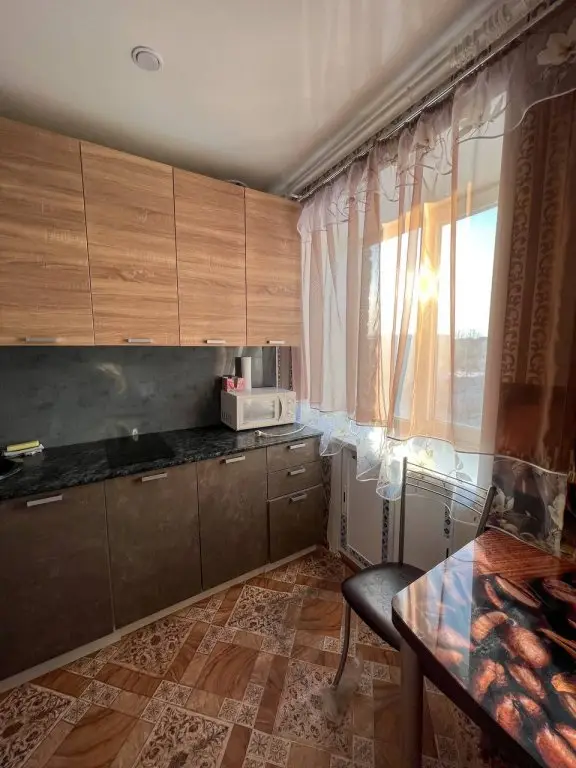 Алапаевск: Квартира Двухкомнатная на Фрунзе (в центре)