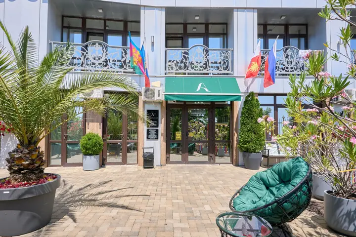 Сочи: Отель Амбассадор