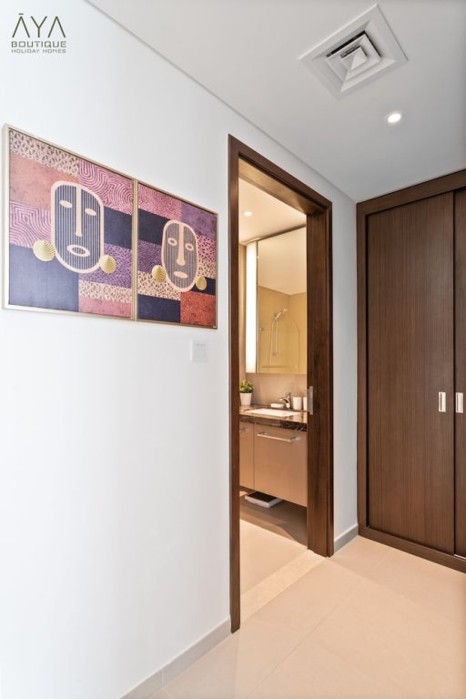 Aya - Fancy One Bedroom Apartment in Downtown Dubai — фото 1