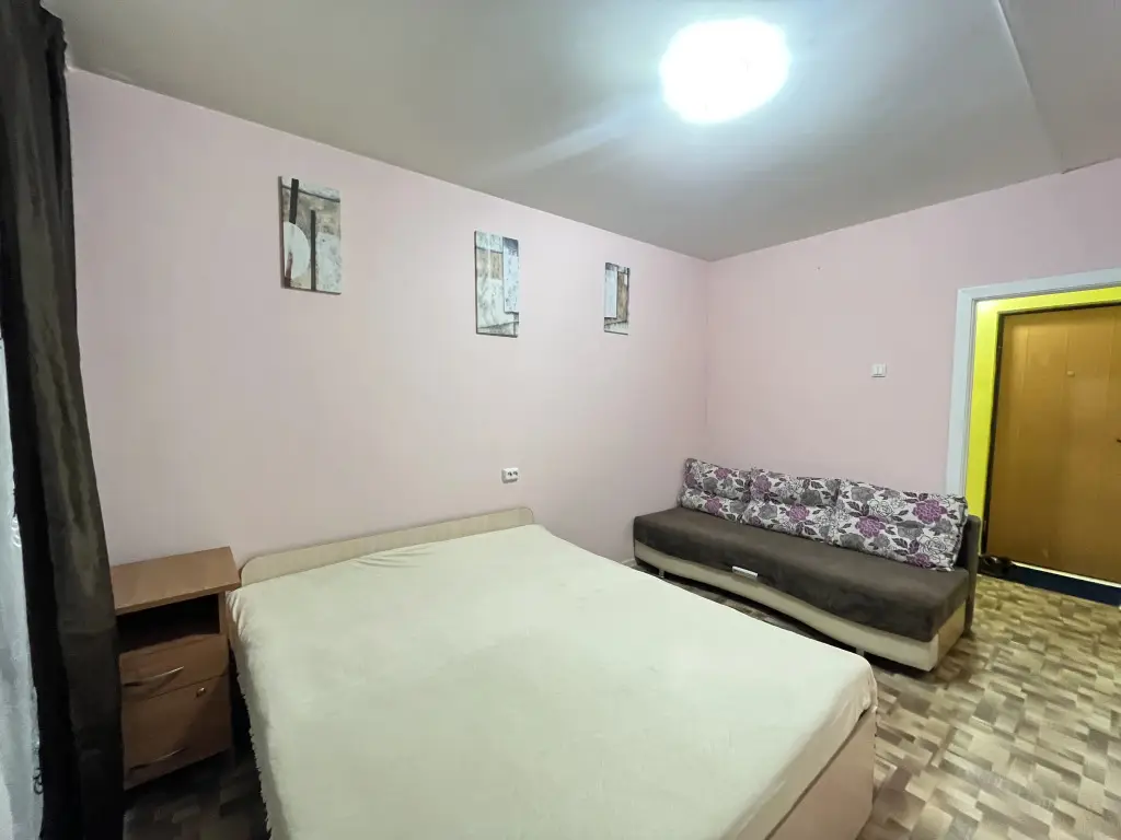 Красноярск: 1-Komnatnay Ulica Lyuby Shevtsovoy 76 Flat