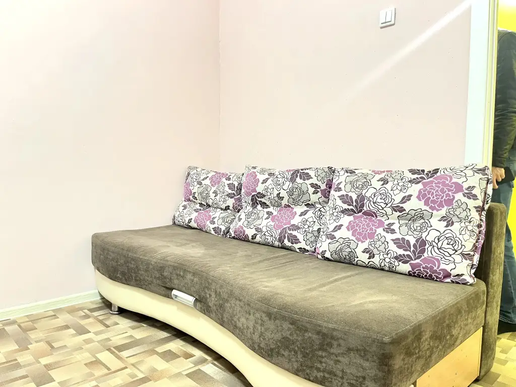 Красноярск: 1-Komnatnay Ulica Lyuby Shevtsovoy 76 Flat