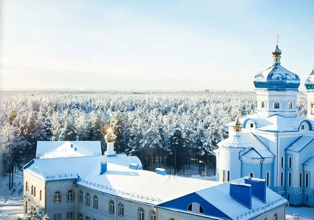 Сургут: 2-к. полноценная квартира, класса люкс, с панорамой на храмовый комплекс