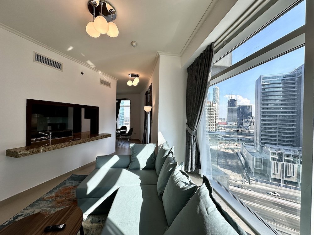 Lux BnB Burj Views Tower - Downtown — фото 1