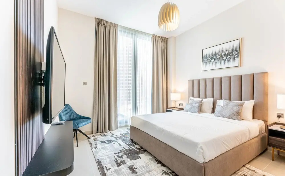 Дубай: Homesgetaway Liv Residence 2BR Apartment