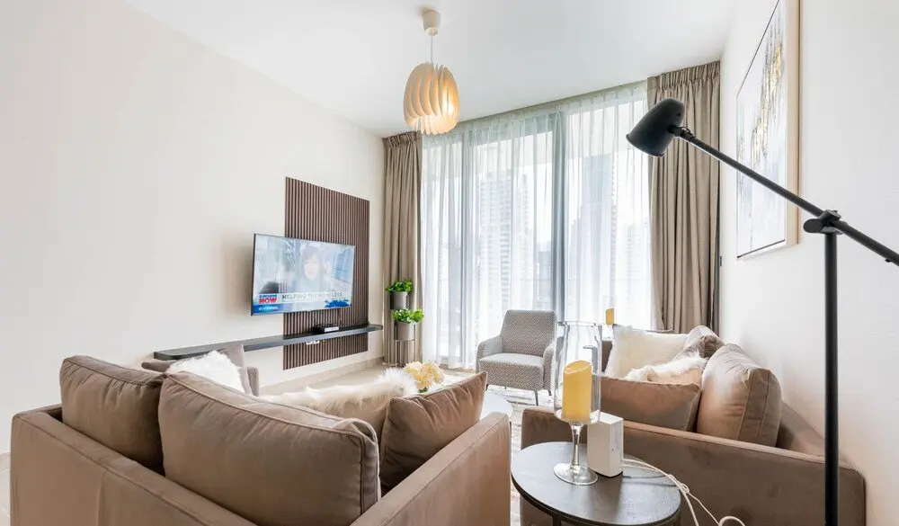Дубай: Homesgetaway Liv Residence 2BR Apartment
