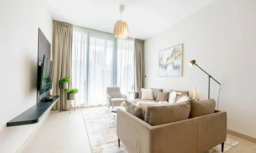 Дубай: Homesgetaway Liv Residence 2BR Apartment