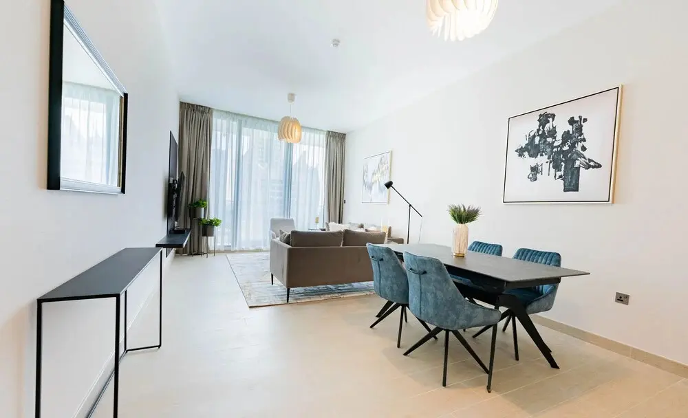 Дубай: Homesgetaway Liv Residence 2BR Apartment