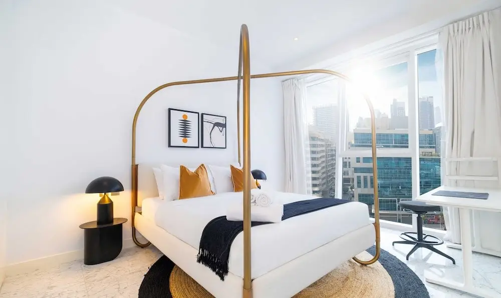 Дубай: LUX  The Pad Executive Suite