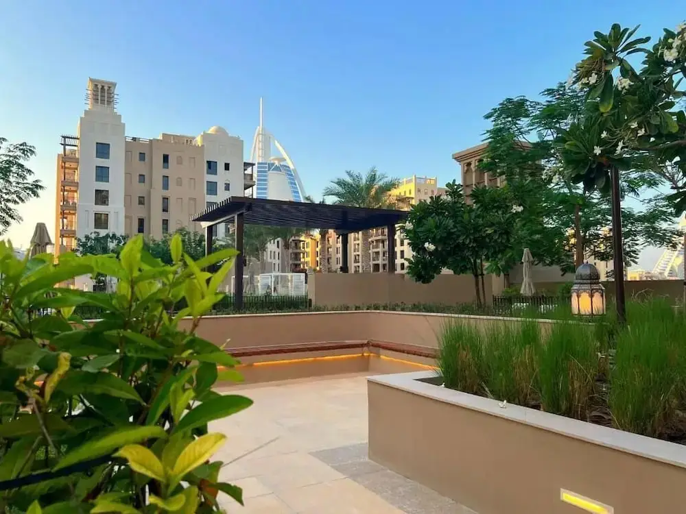 Дубай: Aya - Spacious 1BR Apartment in Madinat Jumeirah Living