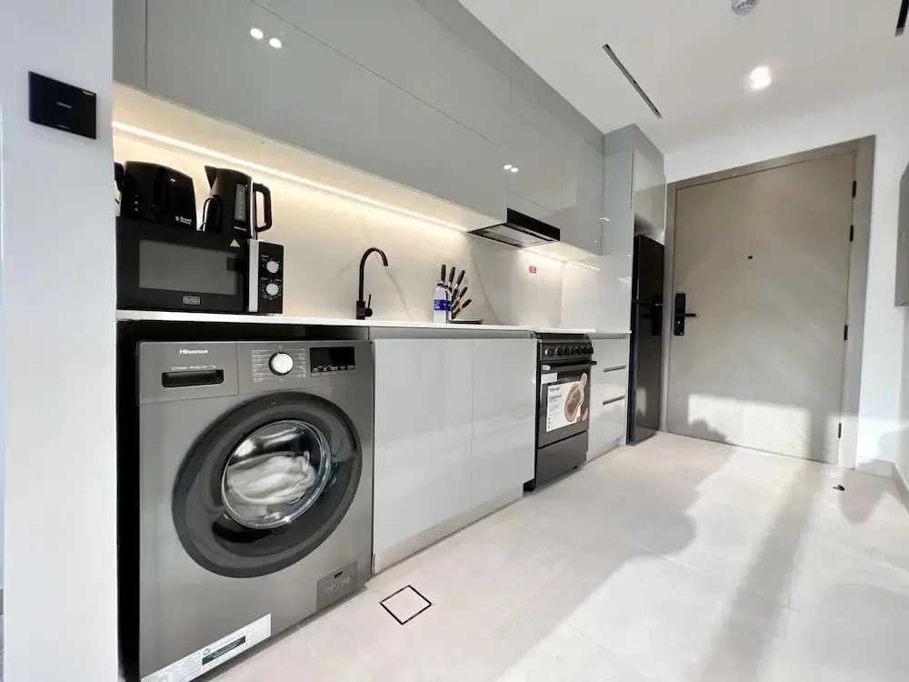 Дубай: Business Bay Binghatti Canal 1207 (No Front Desk)