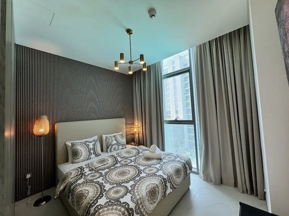 Дубай: Manzil - 2Br Apt nr Downtown w Lagoon & Burj View