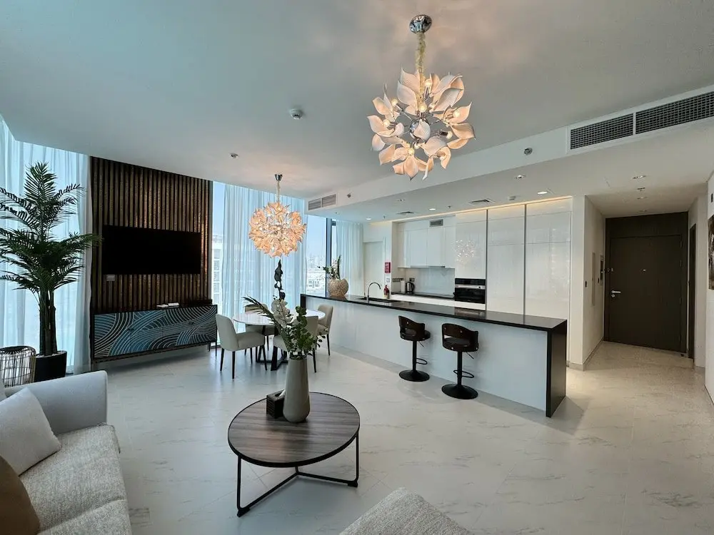 Дубай: Manzil - 2Br Apt nr Downtown w Lagoon & Burj View