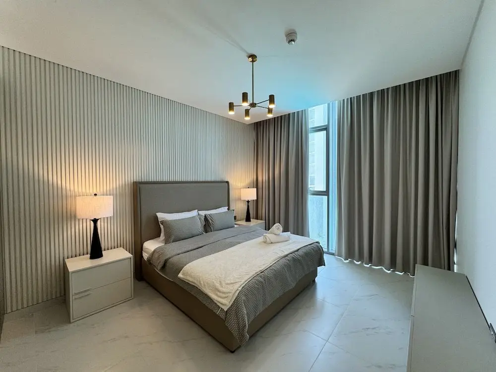 Дубай: Manzil - 2Br Apt nr Downtown w Lagoon & Burj View