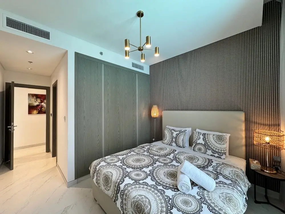 Дубай: Manzil - 2Br Apt nr Downtown w Lagoon & Burj View