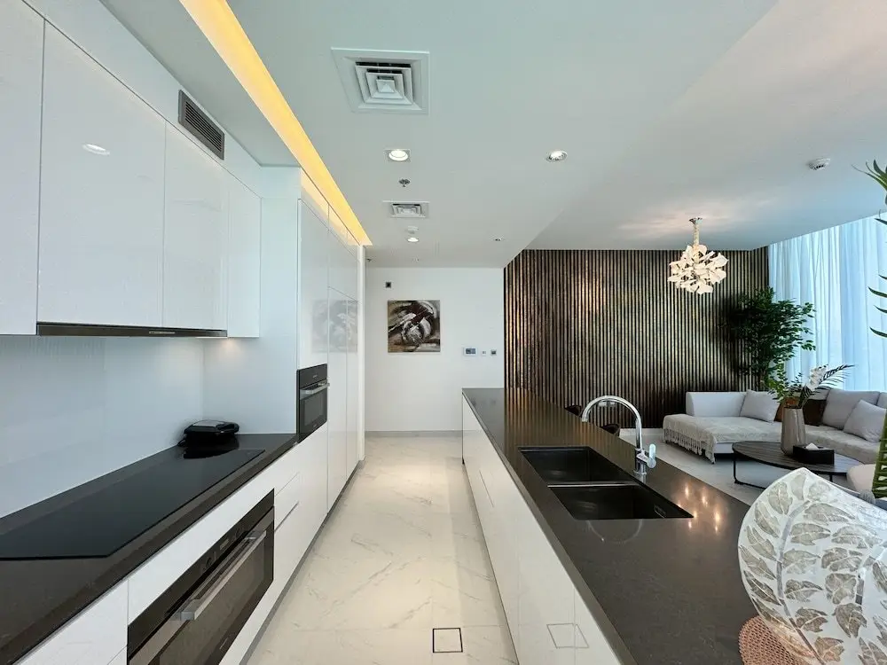 Дубай: Manzil - 2Br Apt nr Downtown w Lagoon & Burj View